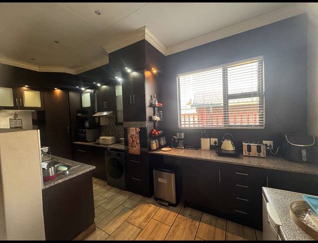 4 BEDROOM HOUSE FOR SALE IN VERWOERDPARK